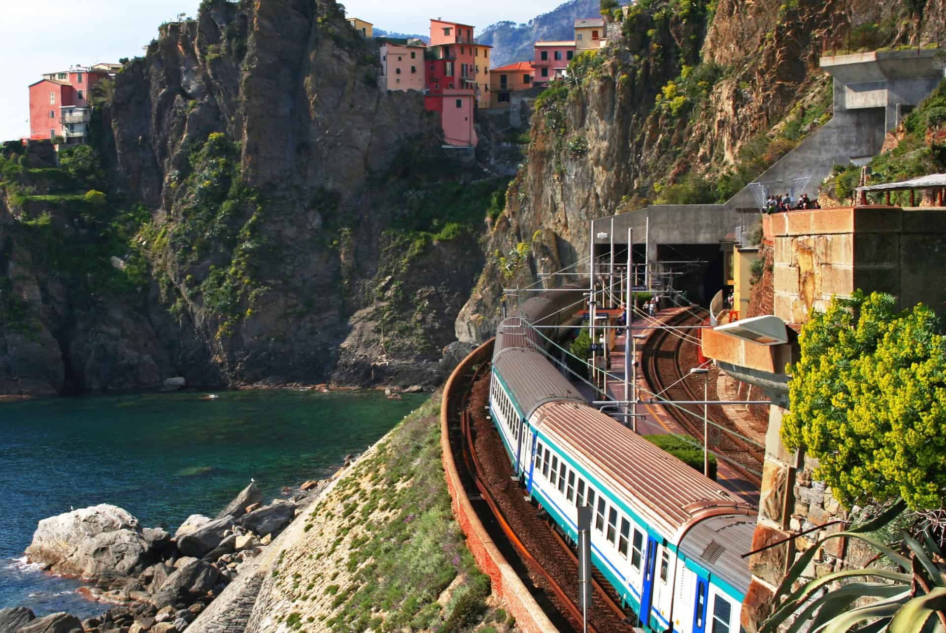 train cinque terre train cinque terre