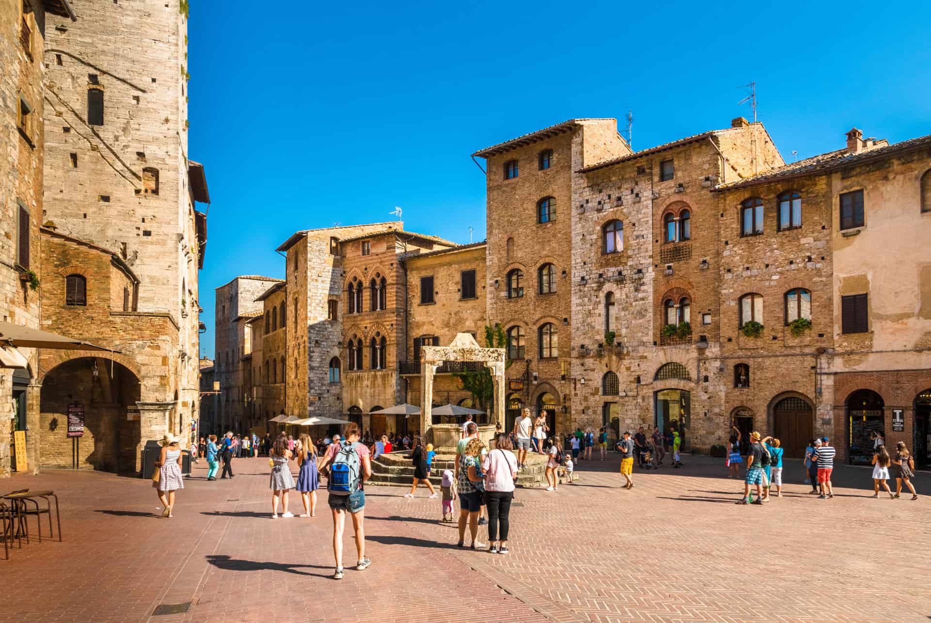 piazza della cisterna piazza della cisterna