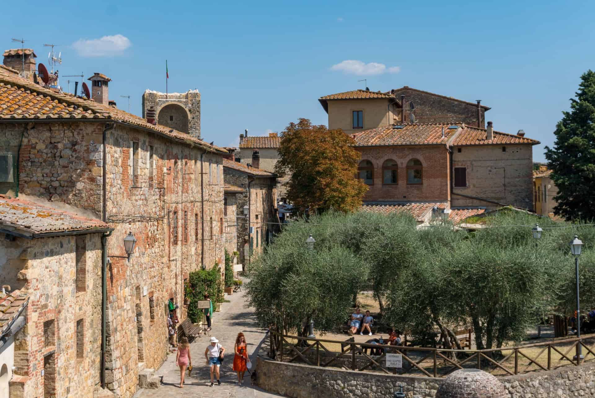 ruelles dans monteriggioni