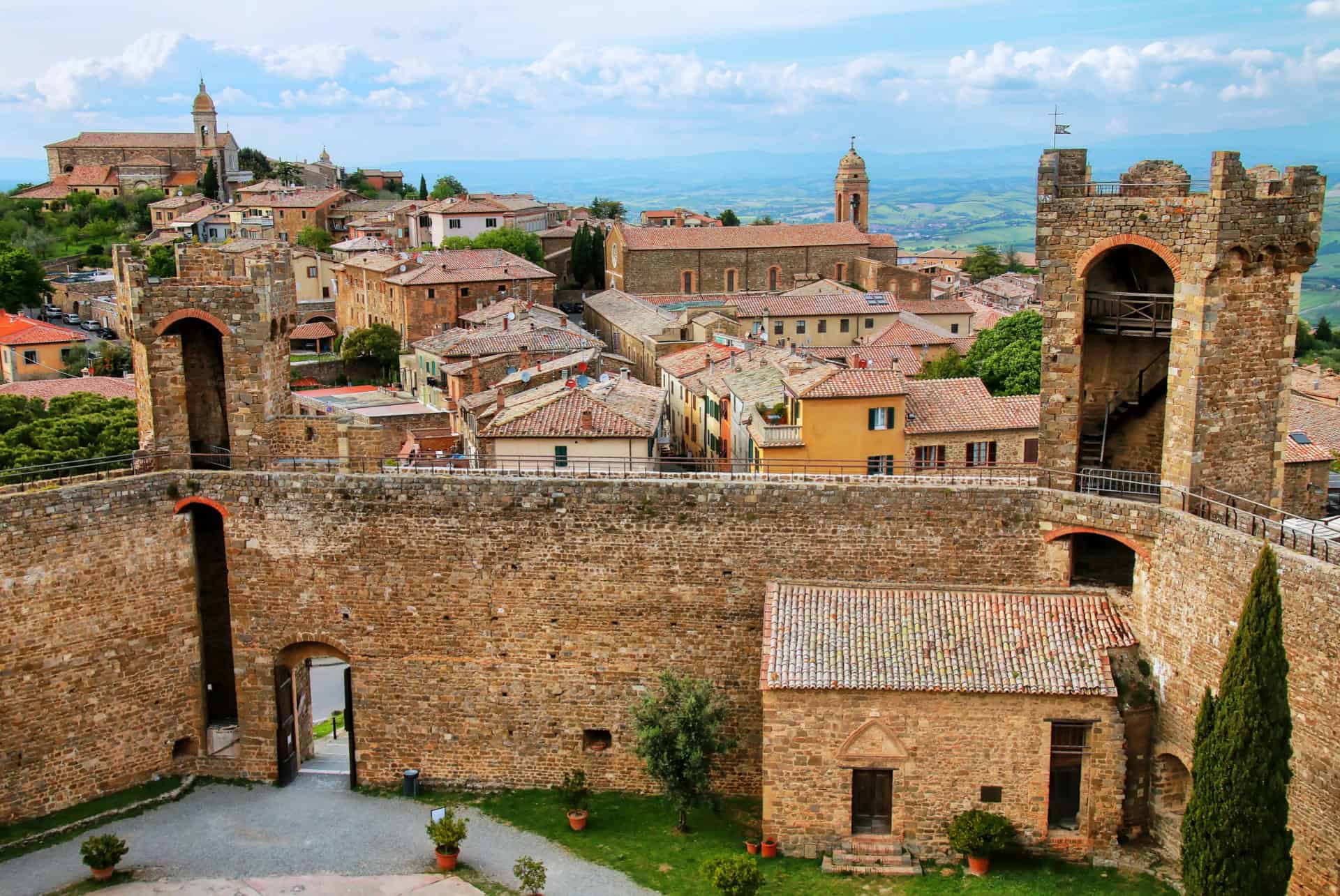vues depuis la fortresse de montalcino
