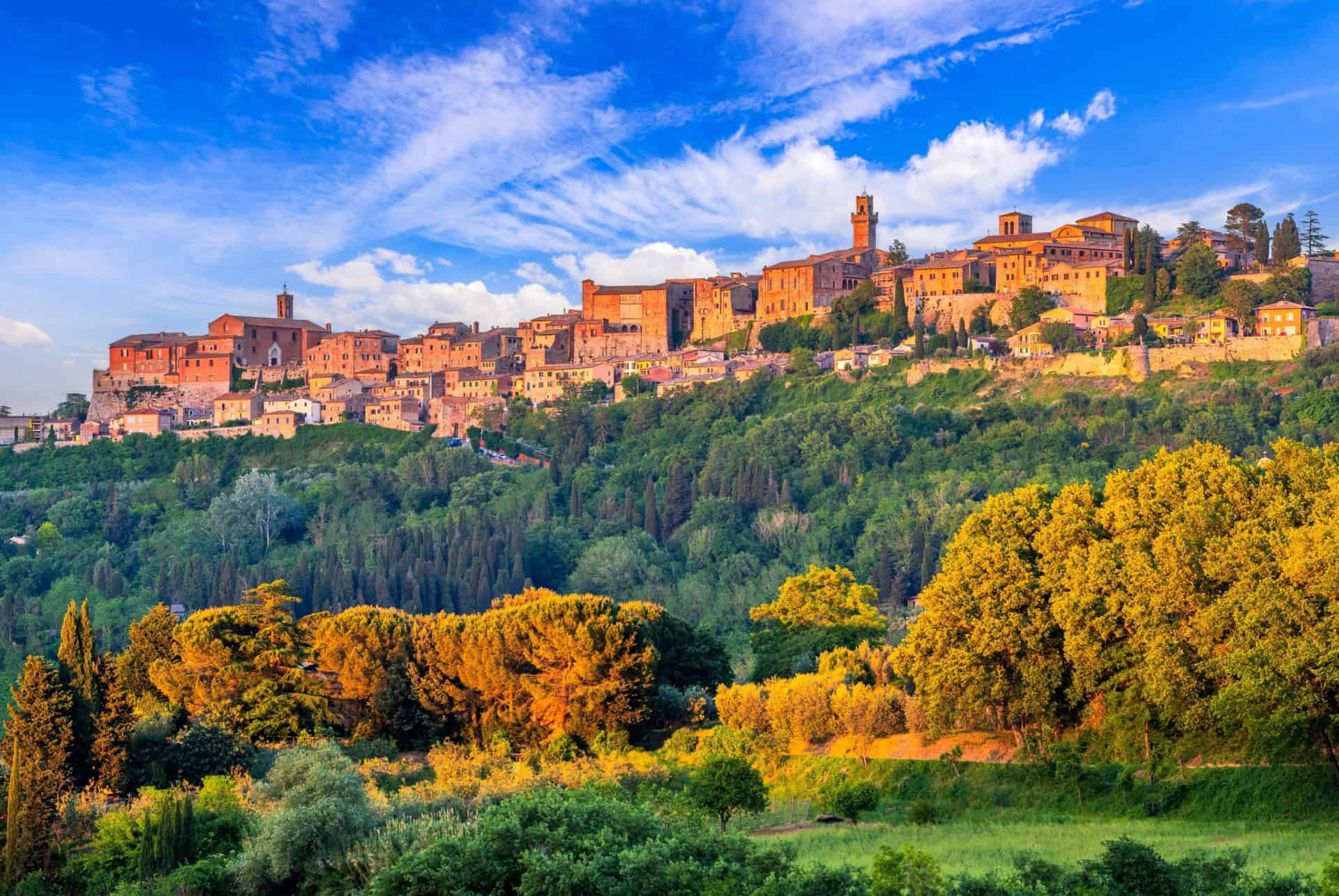 village montepulciano toscane