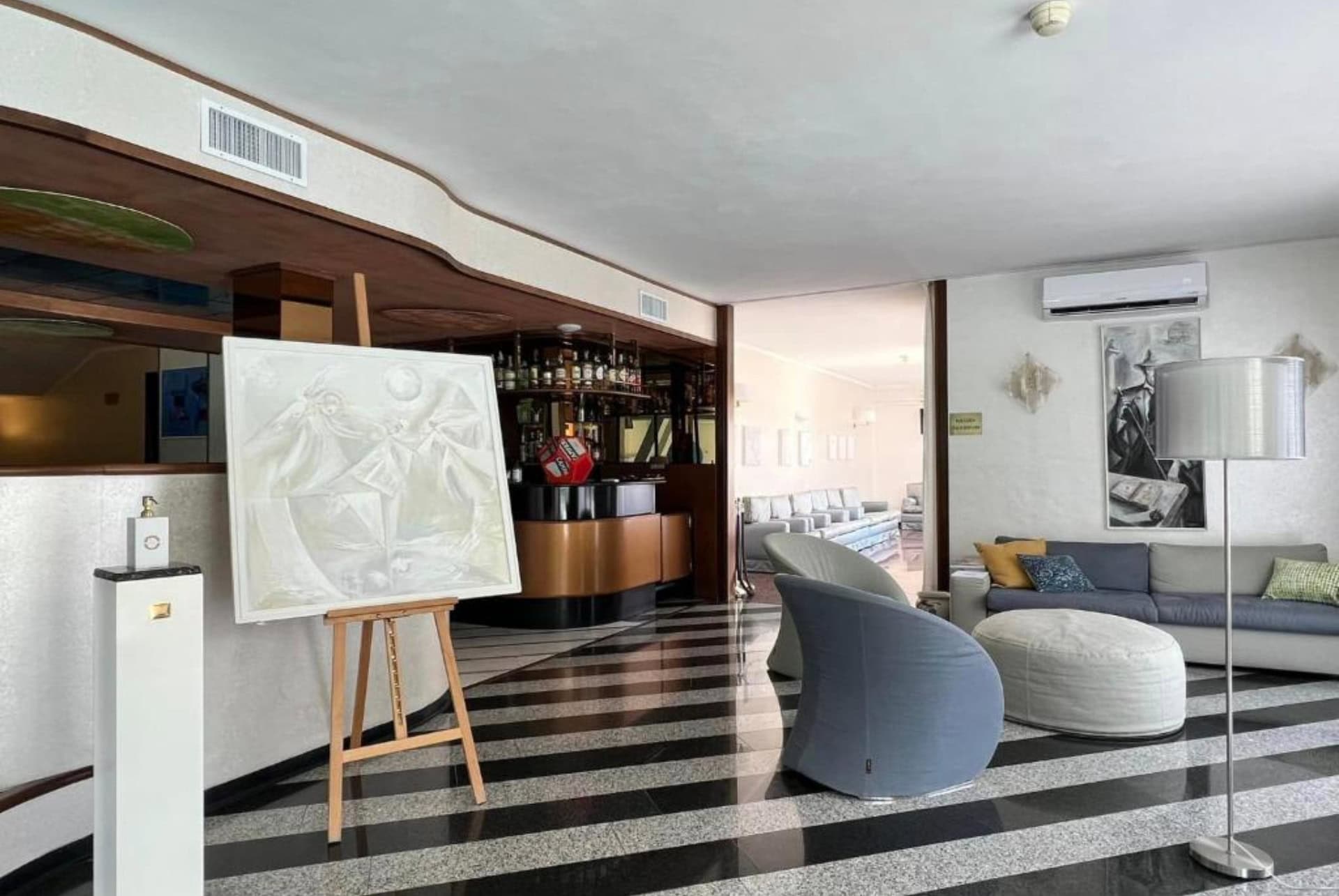 exposition arthotel gabbiano azzurro due