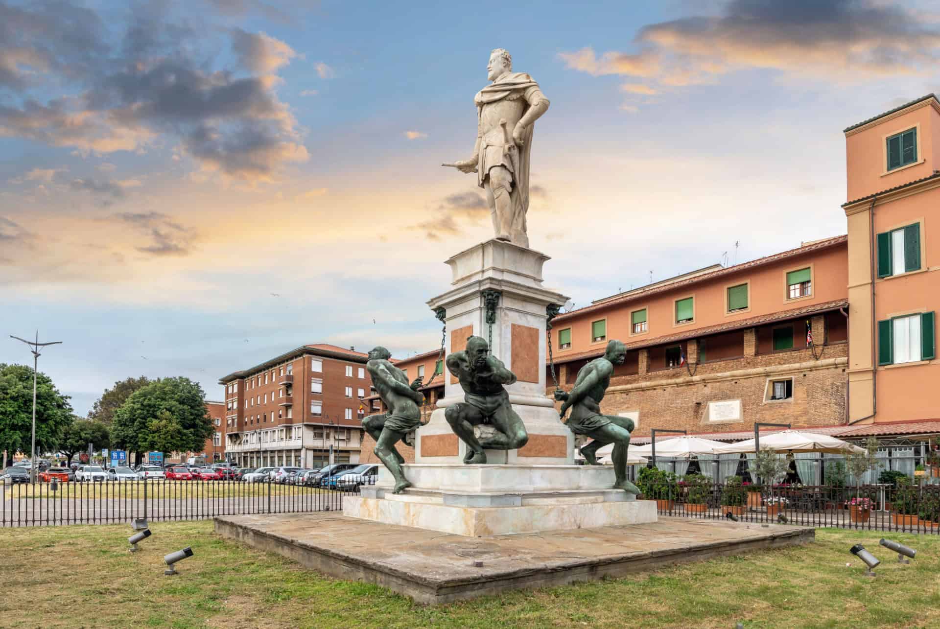statue des quatres maures statue des quatres maures