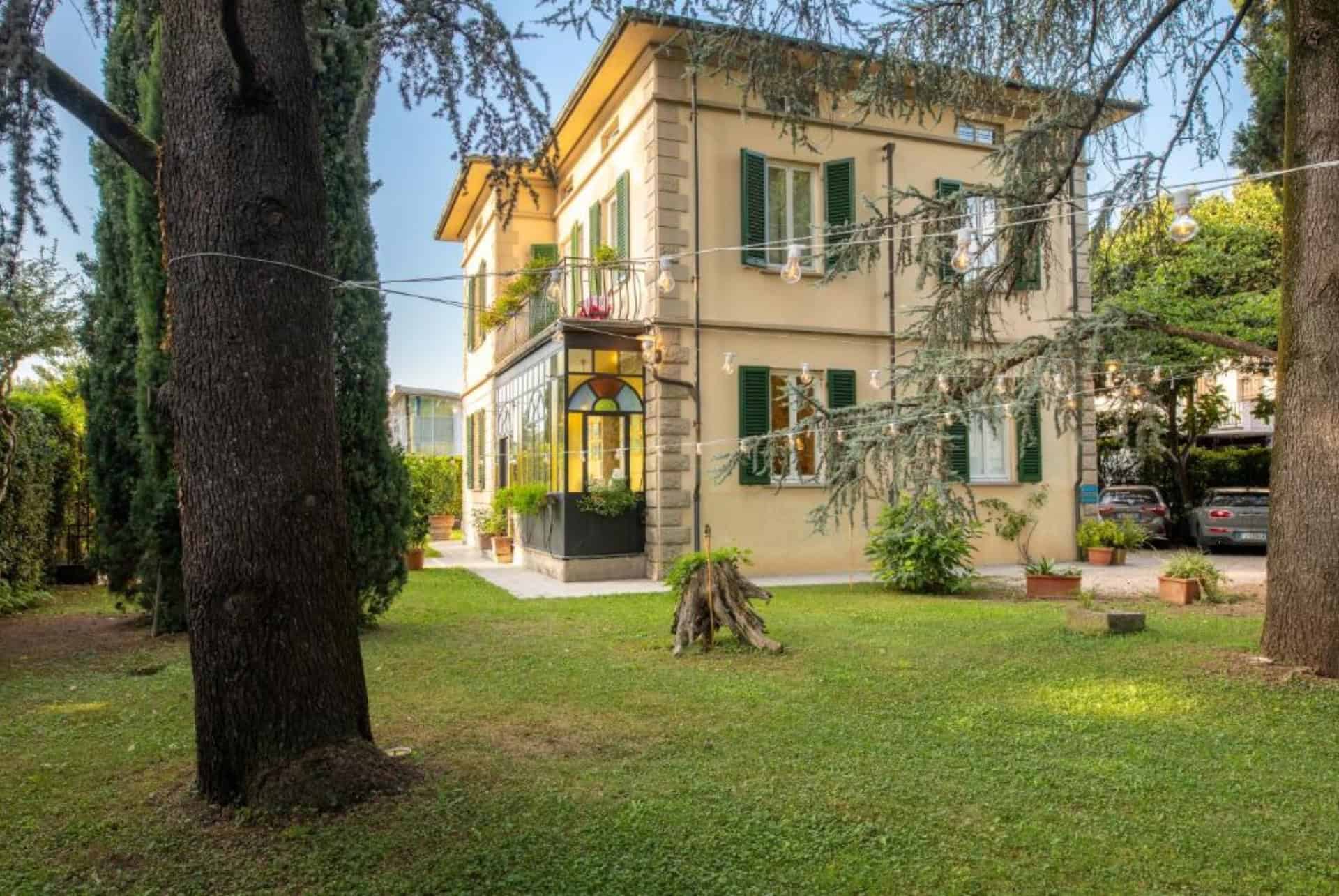 villa romantica wellness lucques